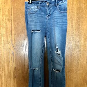 Designed light wash jeans 24